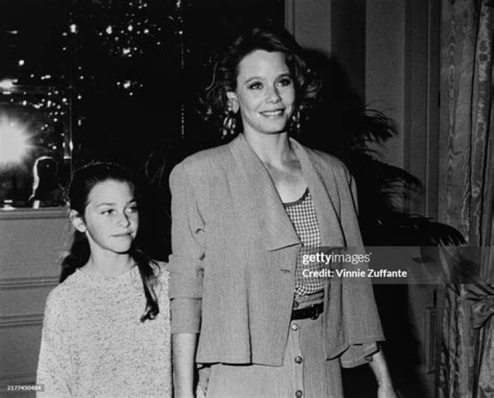 Net Worth, Husband, Daughter Sara Hirshan, Measurements, Family