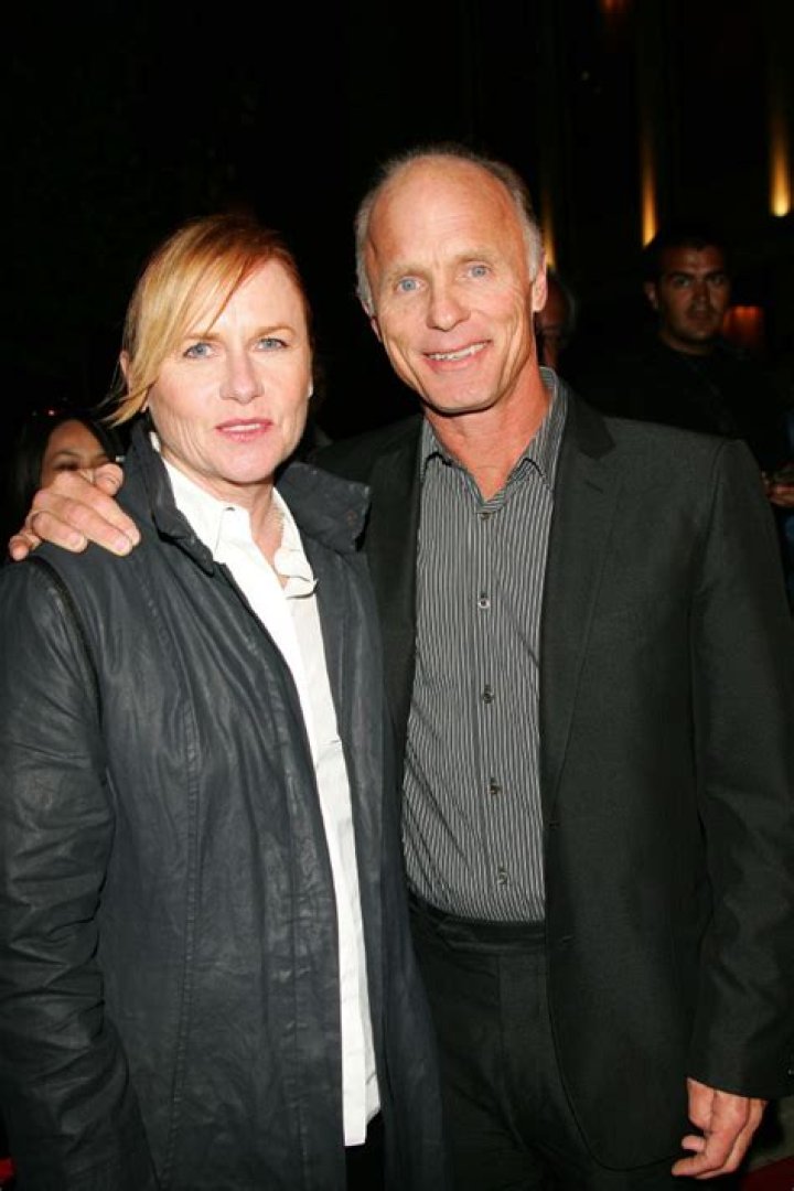 Ed Harris' wife, Amy Madigan Wiki Bio, net worth, daughter, height, age