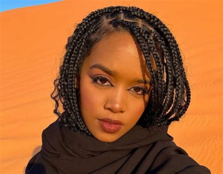 Is She Married? Family Ethnicity ·