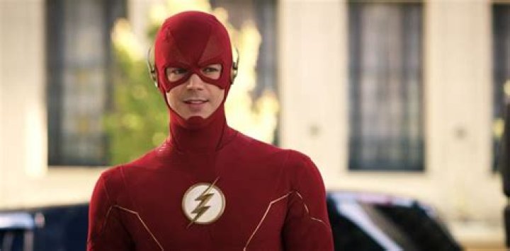 How Old Is Barry Allen In The Flash? Celebrity ·