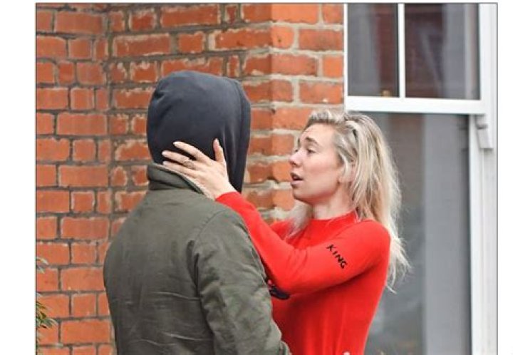 Is Vanessa Kirby Lesbian Sexuality And Partner ·