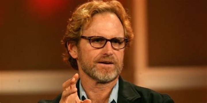 Jere Burns (aka Wynn Duffy on Justified) Wiki Bio, spouse, surgery, wealth