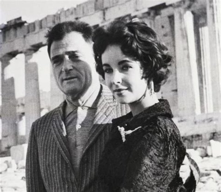 Biography, Marriages, Family Ties, and More ·