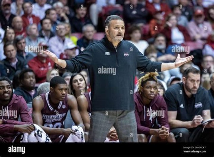 Mississippi Coach Chris Jans Wife Sheri Jans And Their Two Children ·