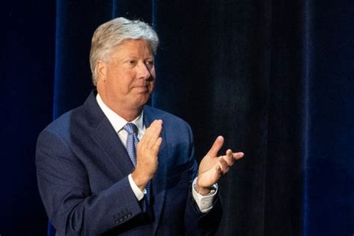 Robert Morris ·