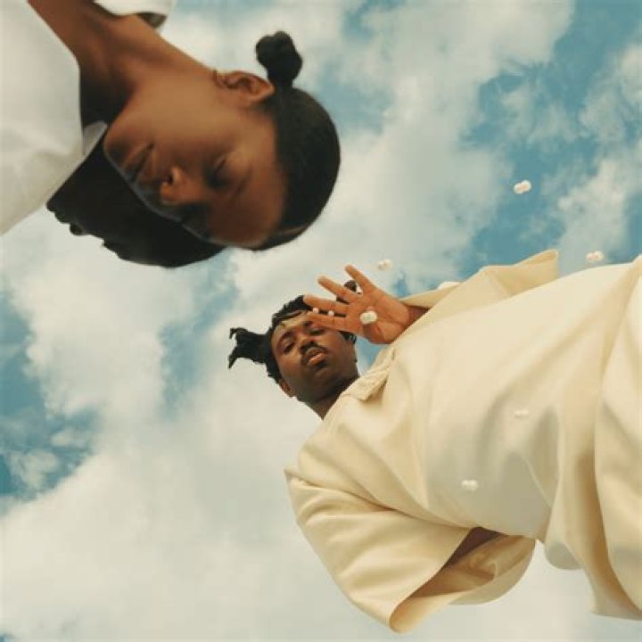Sampha ·