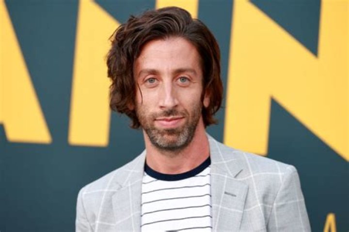Simon Helberg Net Worth 2024
