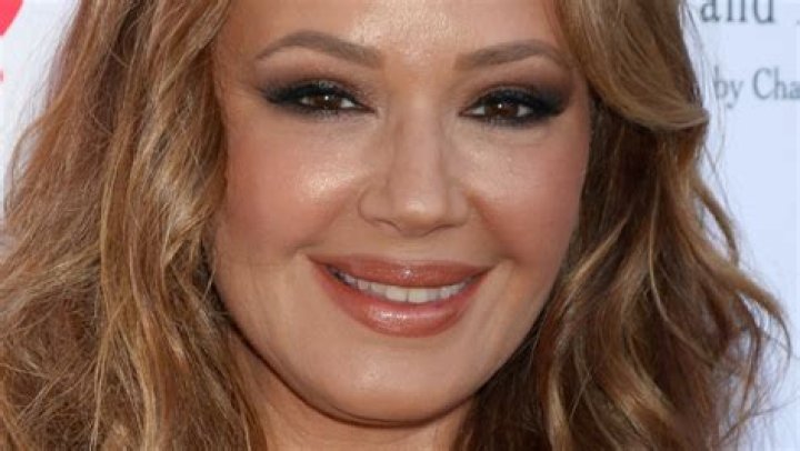 What Really Happened Between Leah Remini And Mark Paul Gosselaar?