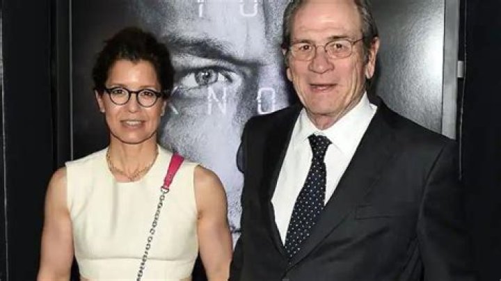 Where did Tommy Lee Jones meet his wife Dawn Laurel-Jones?